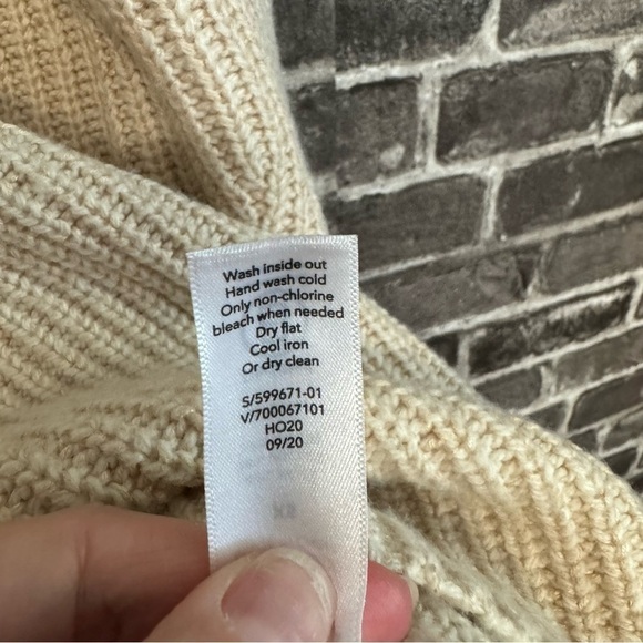 Athleta Sierra Crew Sweater tan wool knitted - Picture 9 of 10